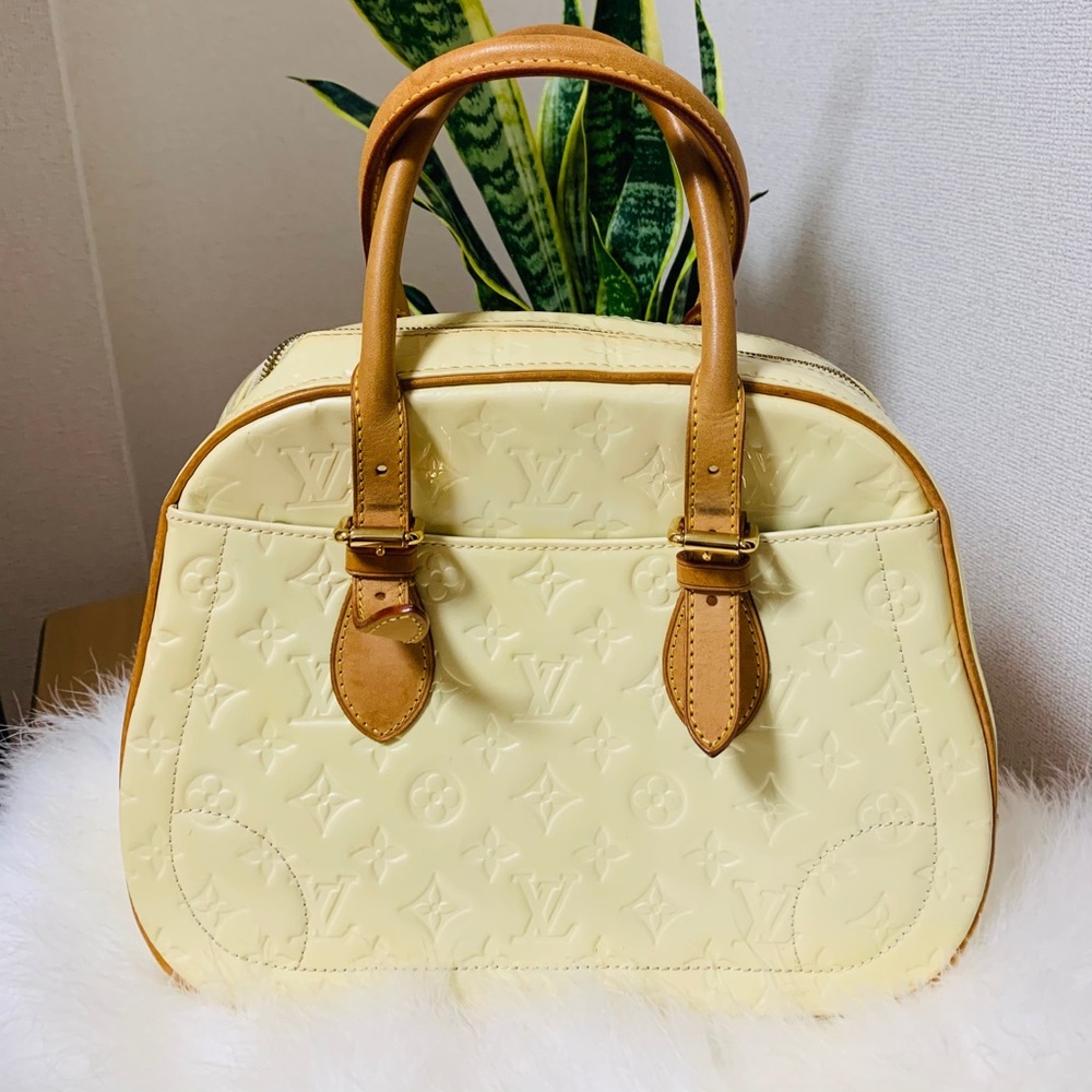 ✨SALE🦄🤭Summit drive Sachel handbag✨SALE✨